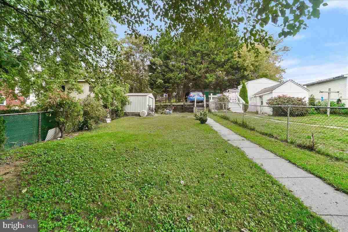 213 W B St - Photo 3 of 31