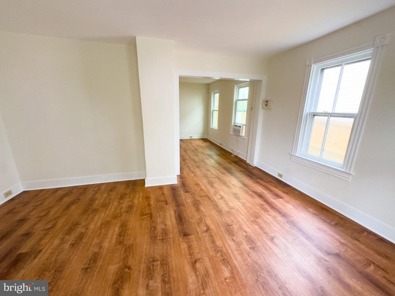 213 W B St - Photo 4 of 31