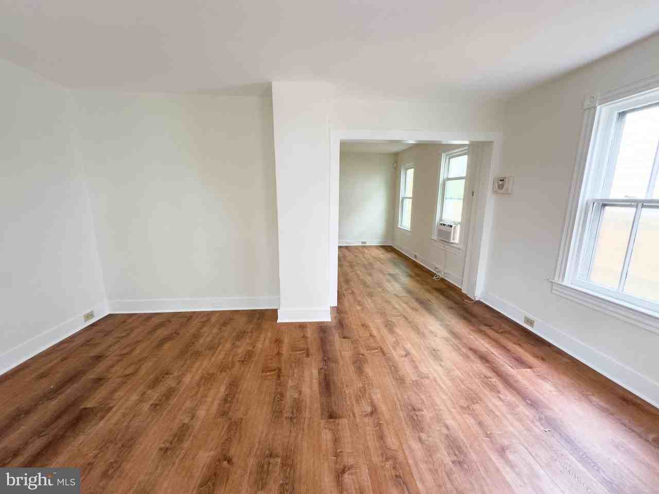213 W B St - Photo 7 of 31