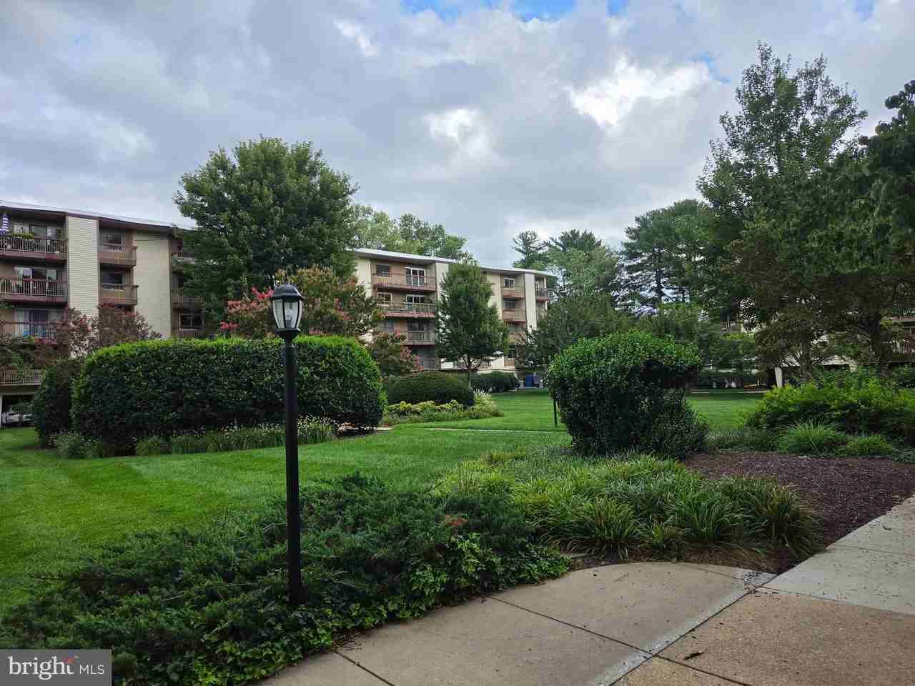 7420 Lakeview Dr #W103