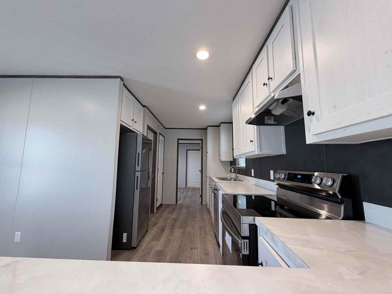 709 N Collins Fwy #5 - Photo 5 of 29