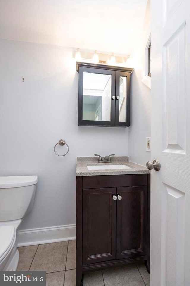 328 Carlyn Ct - Photo 7 of 25