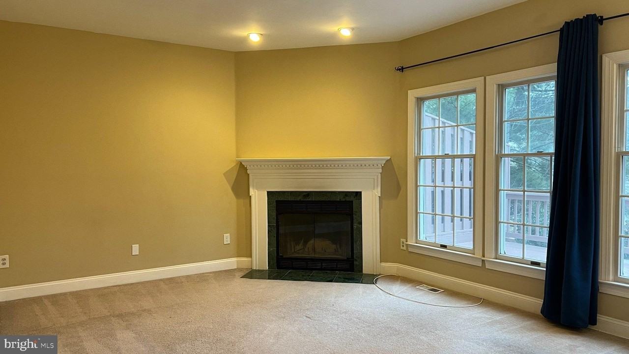 67 Highpoint Dr #67 - Photo 7 of 31