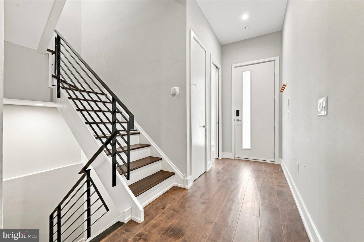 602 N 5th St #2 - Photo 3 of 50