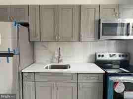 featured image of 2731 N Darien St #2