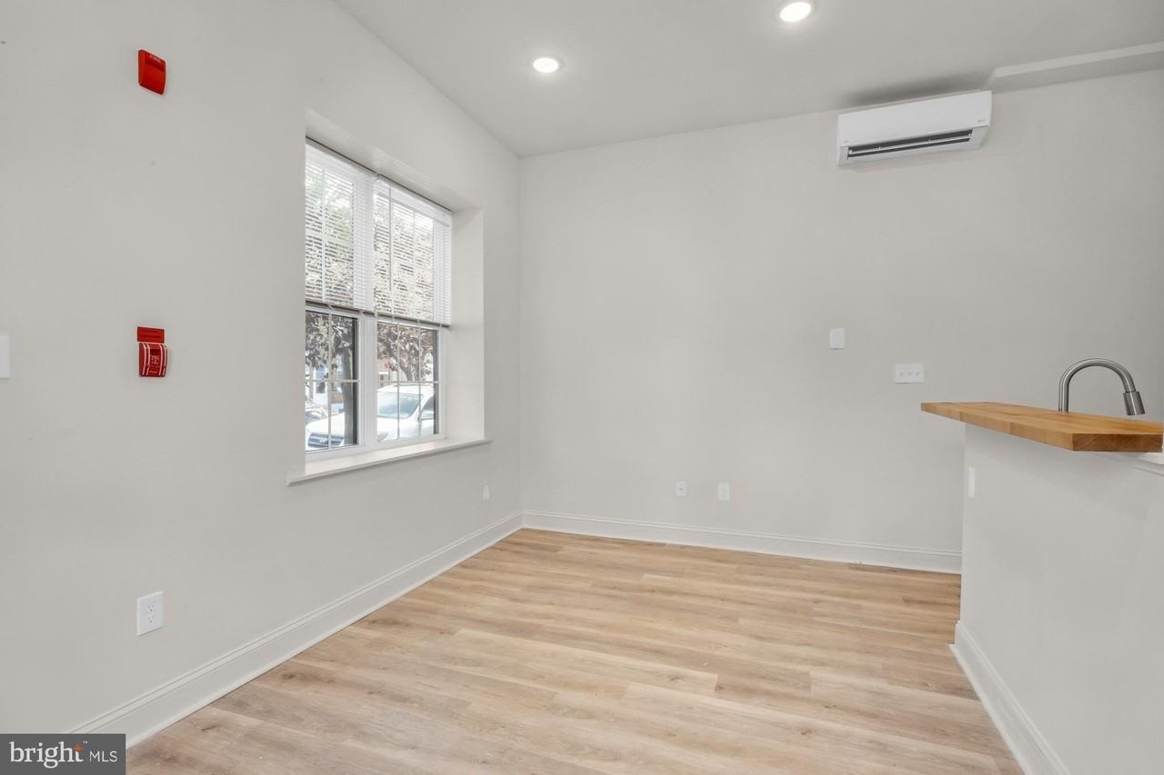 2046 E Huntingdon St #1F - Photo 4 of 20