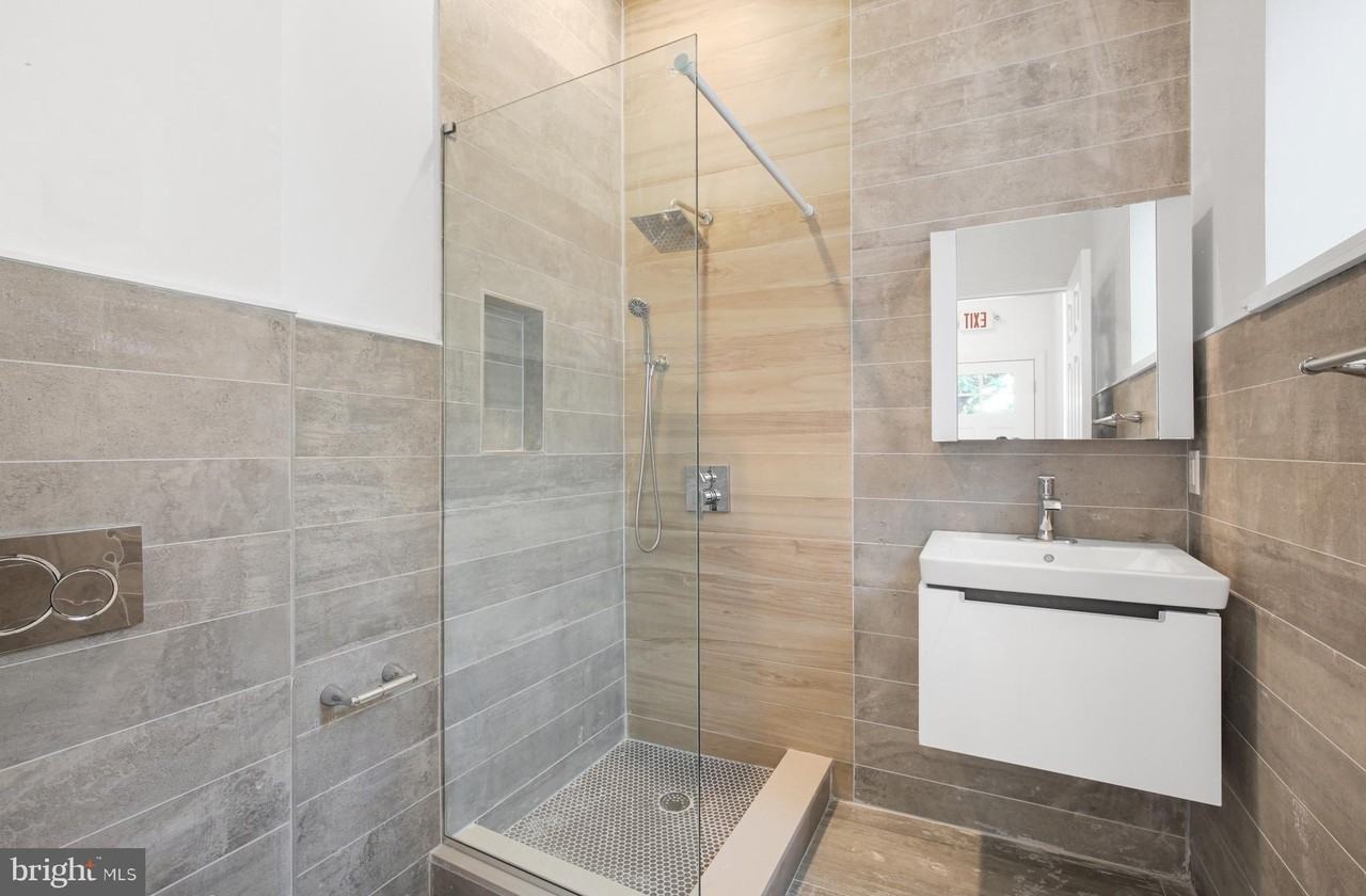 2046 E Huntingdon St #1F - Photo 7 of 20