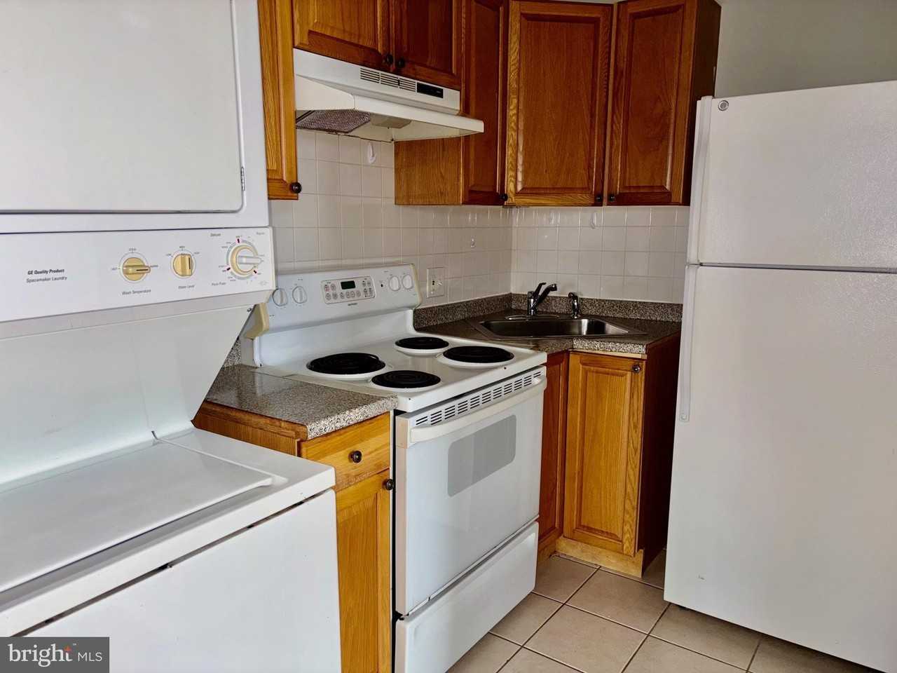 2635 E Lehigh Ave #3 - Photo 3 of 7