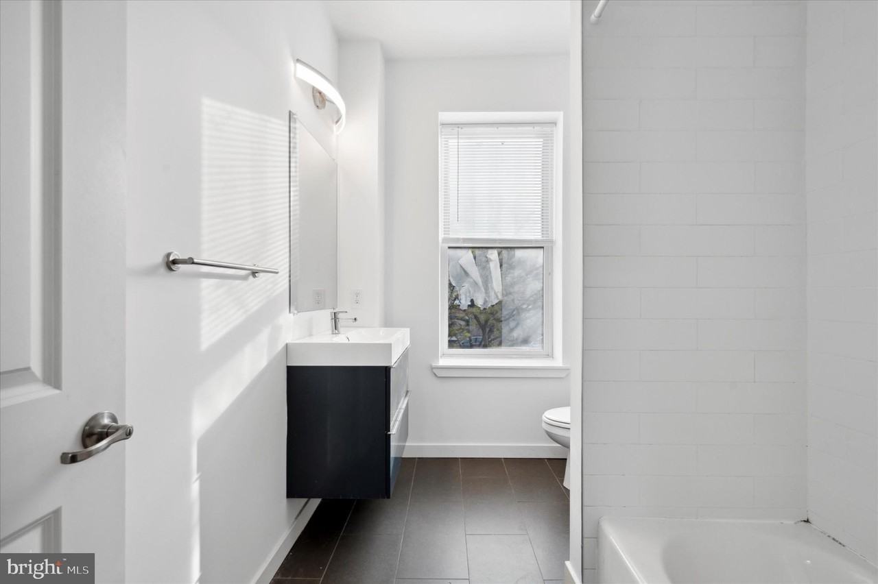 1200 N 5th St #2F - Photo 5 of 9