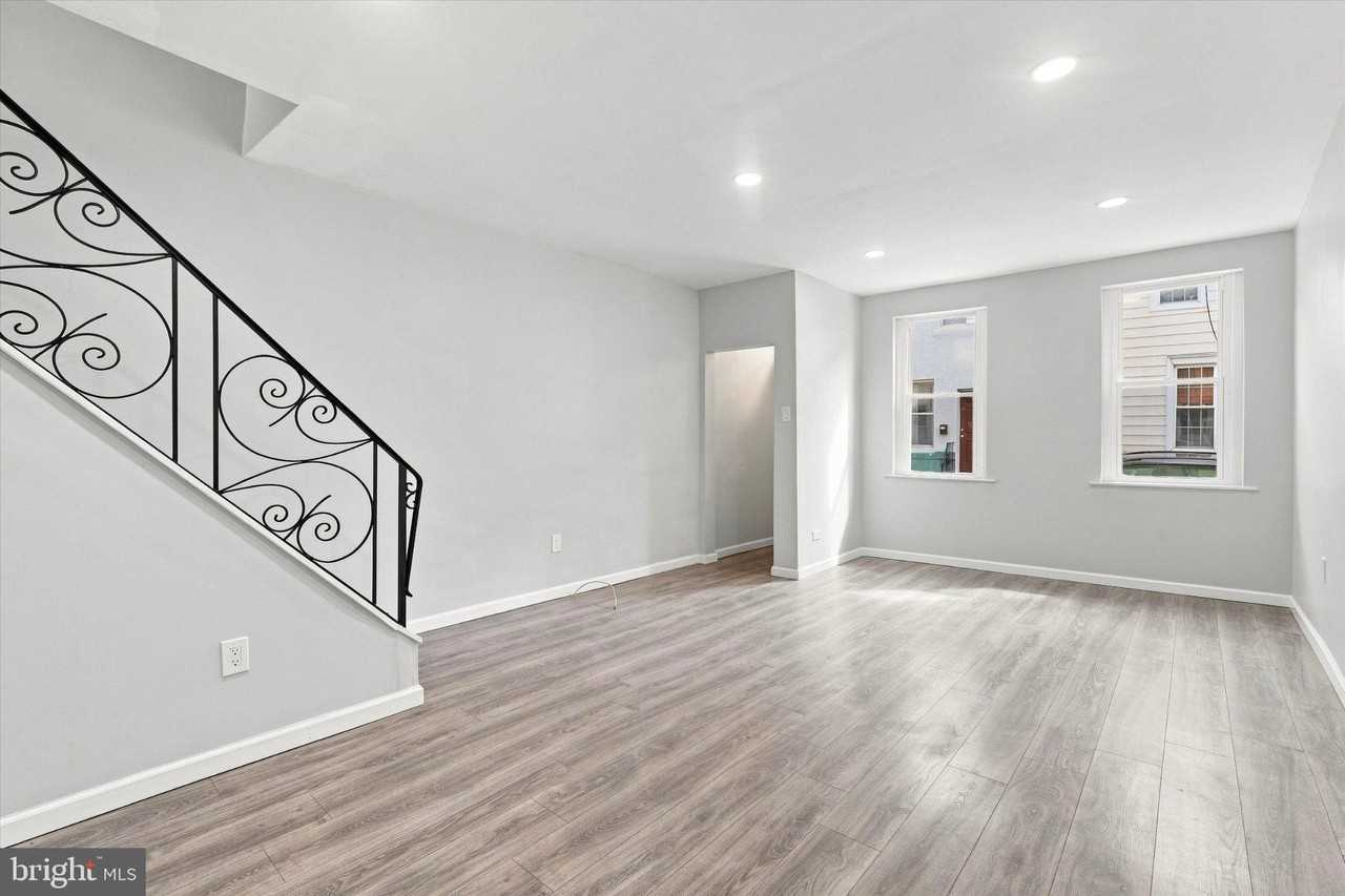 345 Winton St - Photo 4 of 27