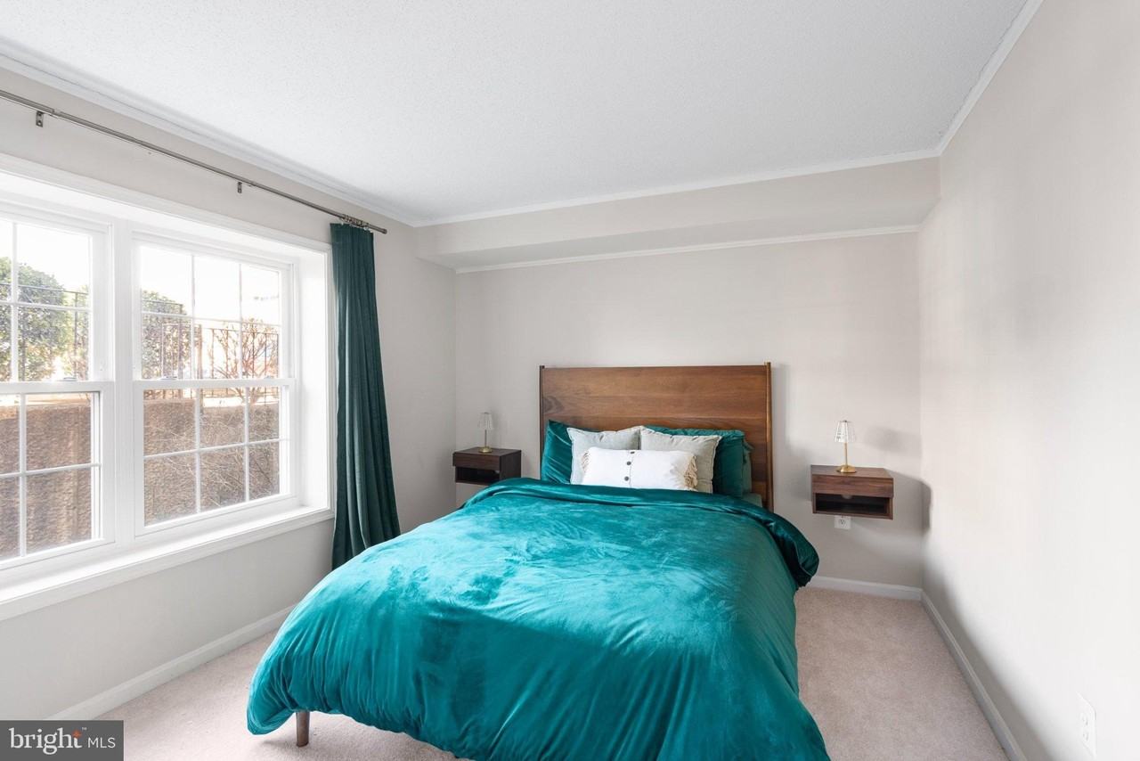 969 S Rolfe St #1 - Photo 6 of 47