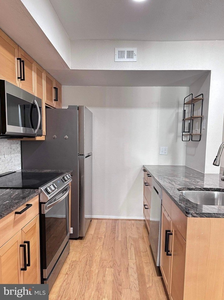3309 Wyndham Cir #2172 - Photo 4 of 13