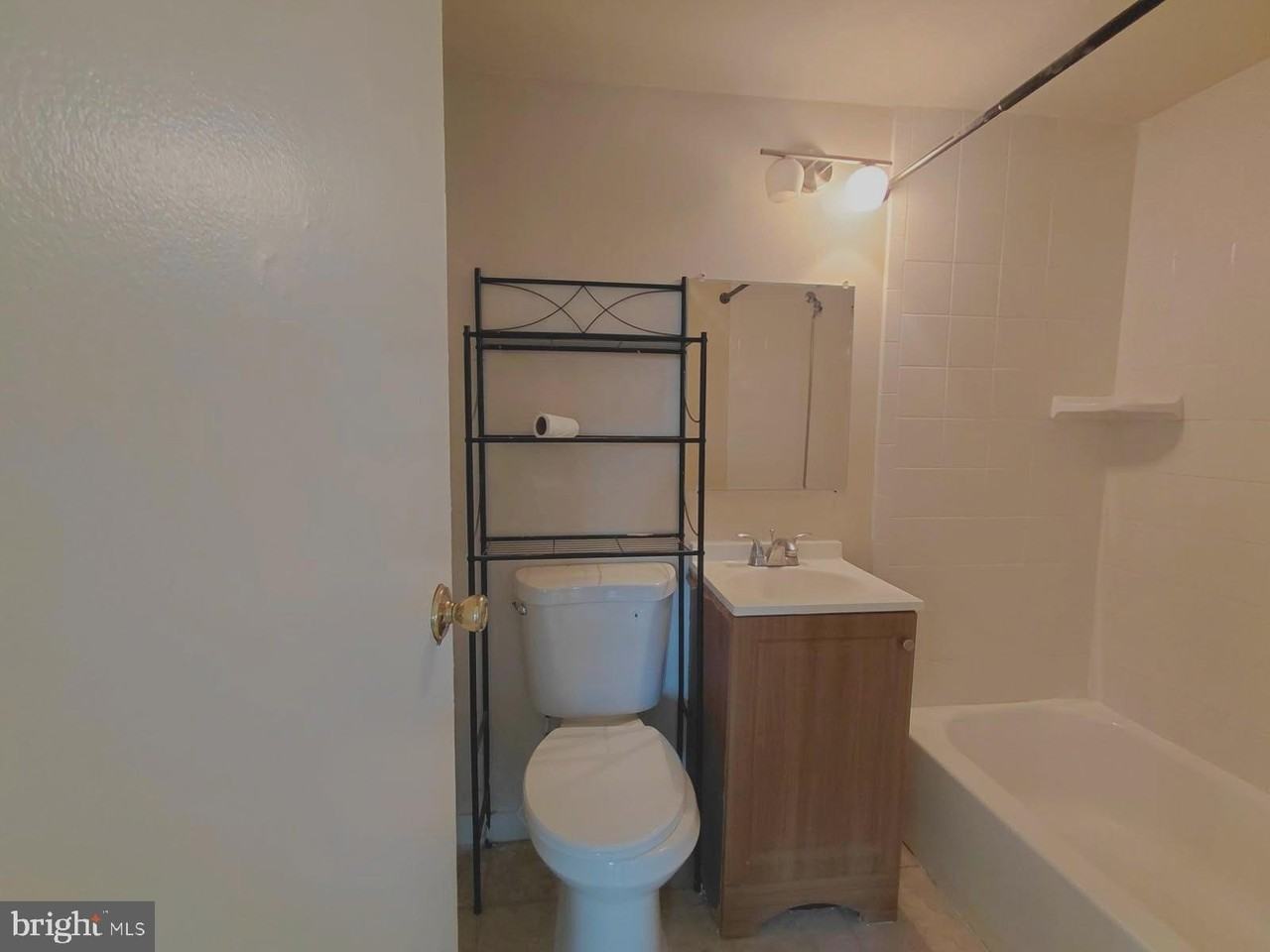 401 N Armistead St #205 - Photo 5 of 7