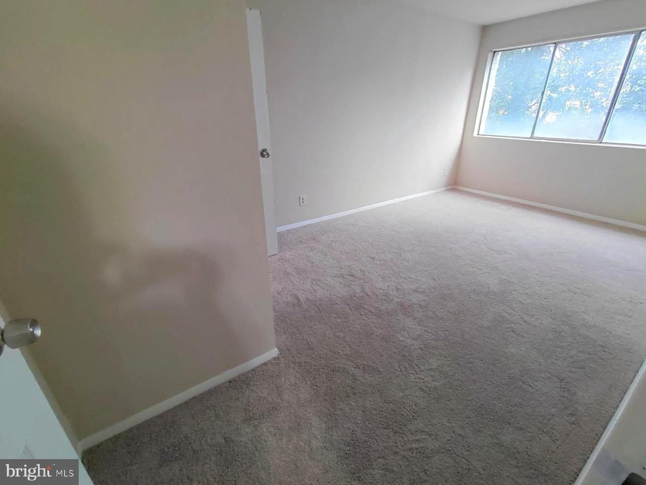 401 N Armistead St #205 - Photo 6 of 7