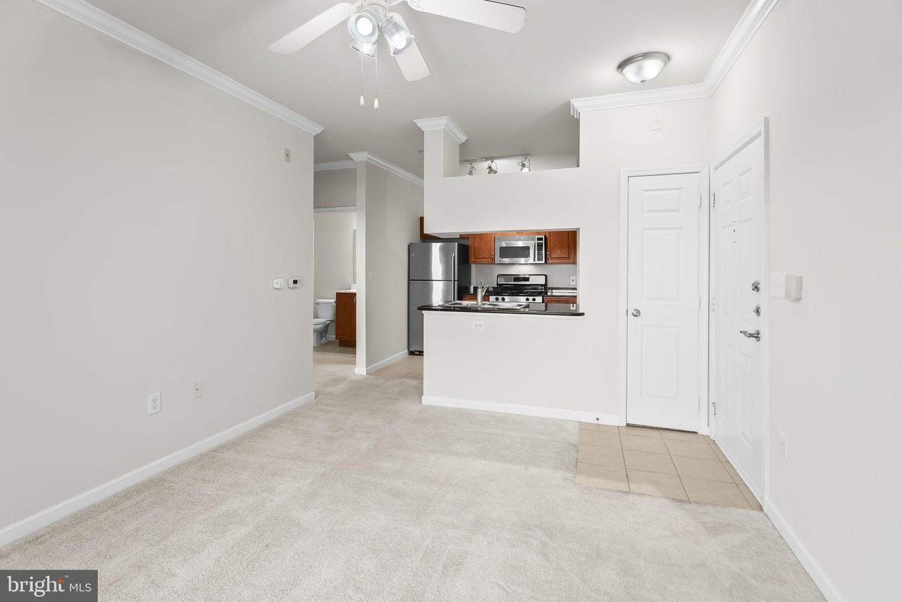 12929 Centre Park Cir #315 - Photo 5 of 35