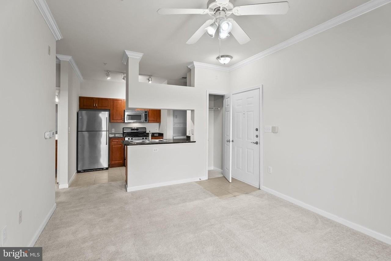 12929 Centre Park Cir #315 - Photo 7 of 35