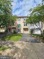 featured image of 13918 Ludington Pl