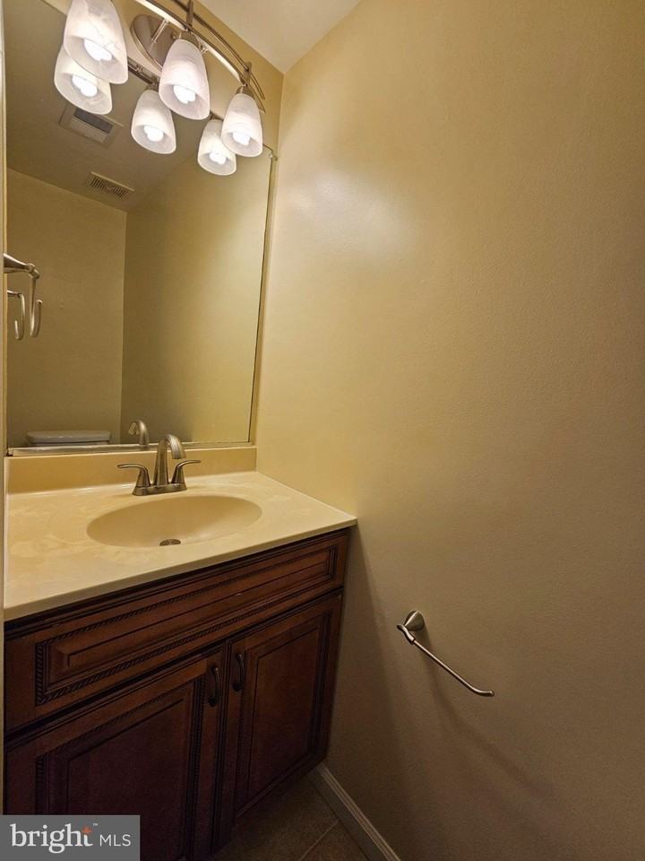13918 Ludington Pl - Photo 7 of 40