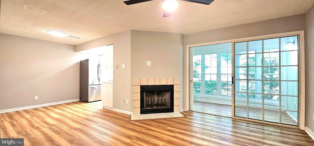12103 Green Ledge Ct #201 - Photo 5 of 29