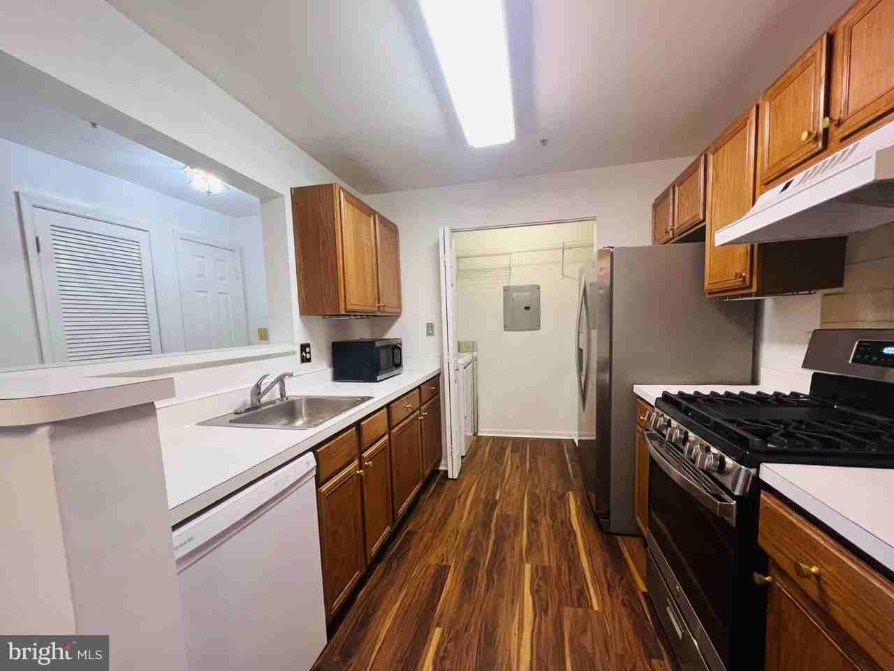 8095 Lacy Dr #304 - Photo 6 of 22