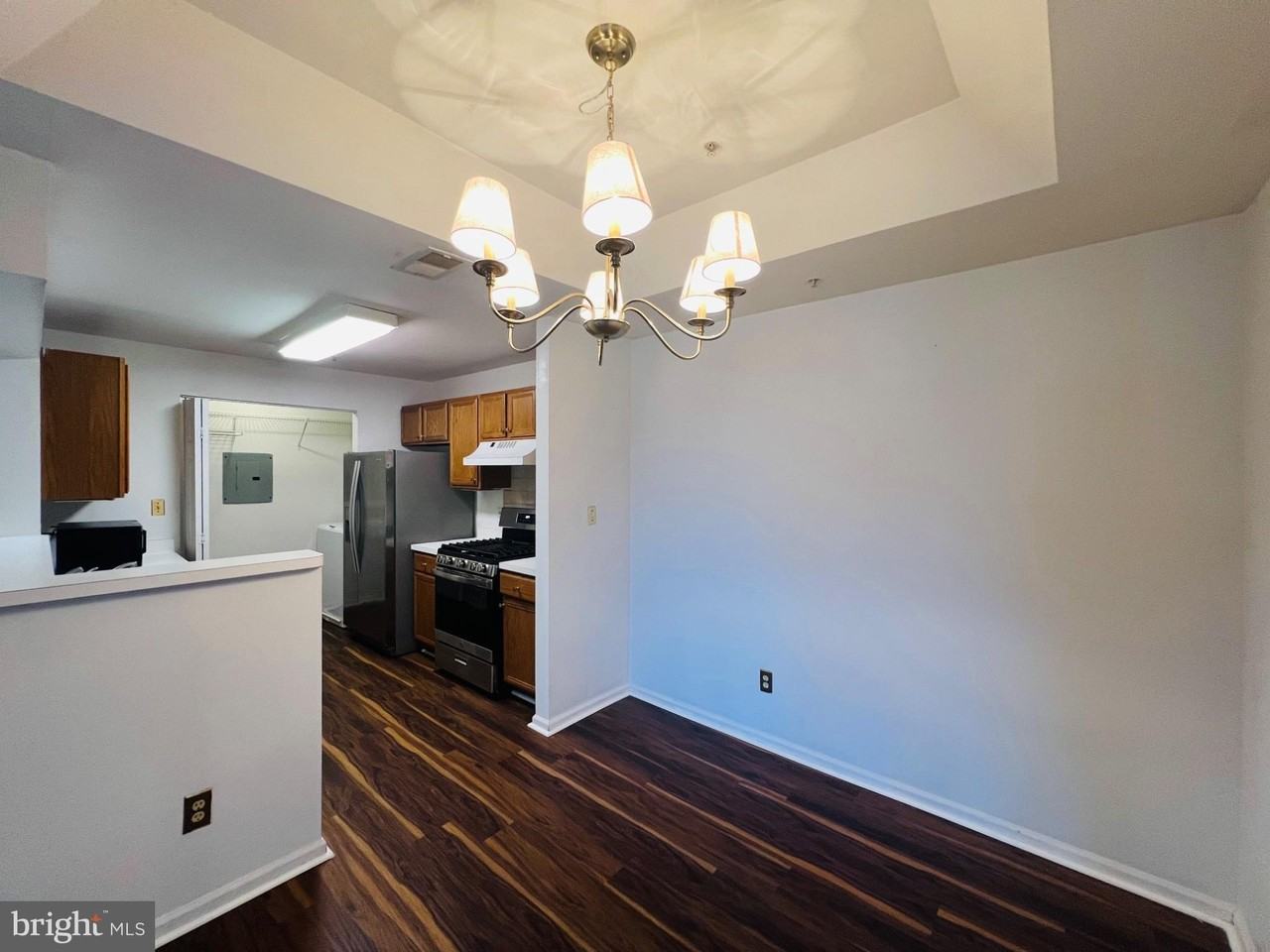 8095 Lacy Dr #304 - Photo 7 of 22