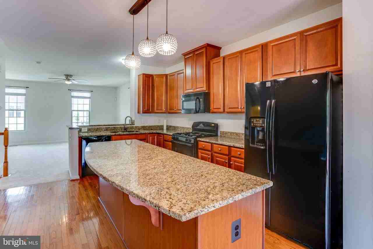 110 Brenton Rd - Photo 3 of 47