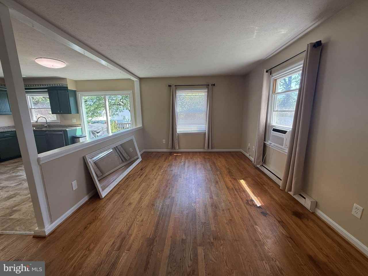 380 Shawnee Ave - Photo 3 of 16