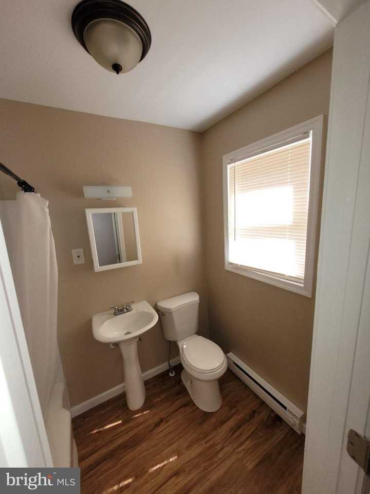 703 S Washington St - Photo 4 of 8