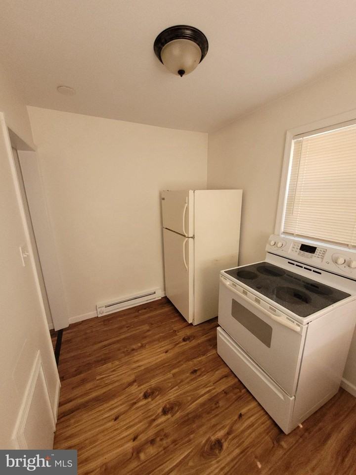 703 S Washington St - Photo 7 of 8