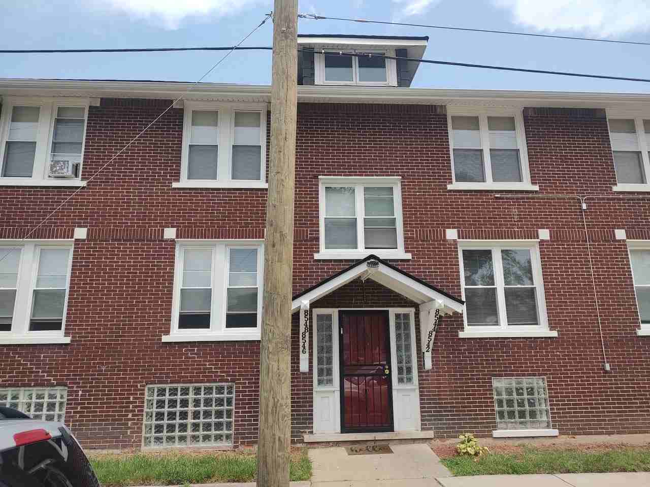 8546 Ironwood St - Photo 2 of 17