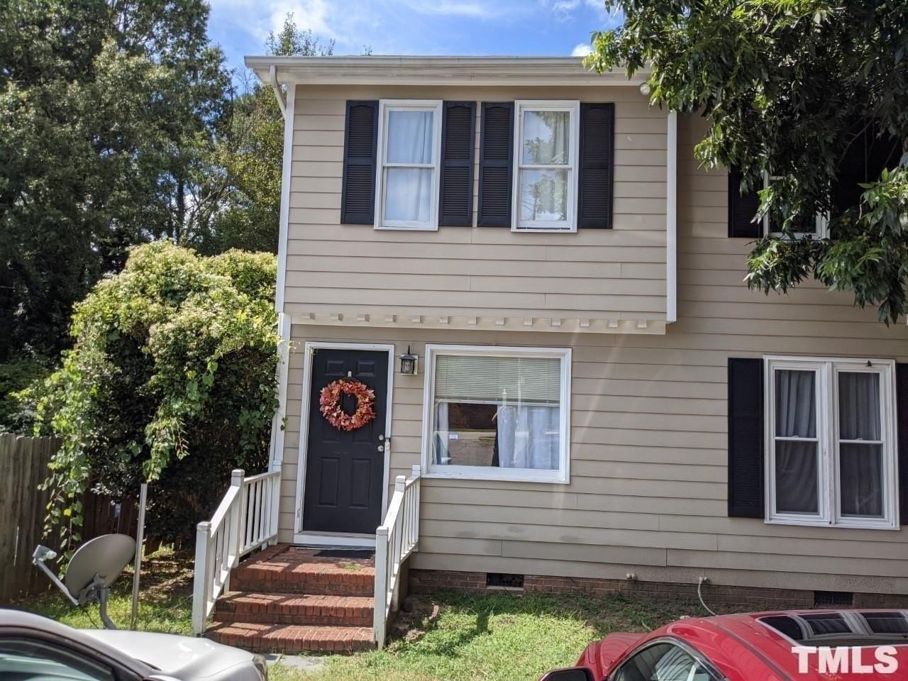 1616 Crest Rd - Photo 2 of 12