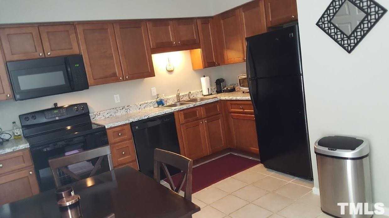 1616 Crest Rd - Photo 6 of 12