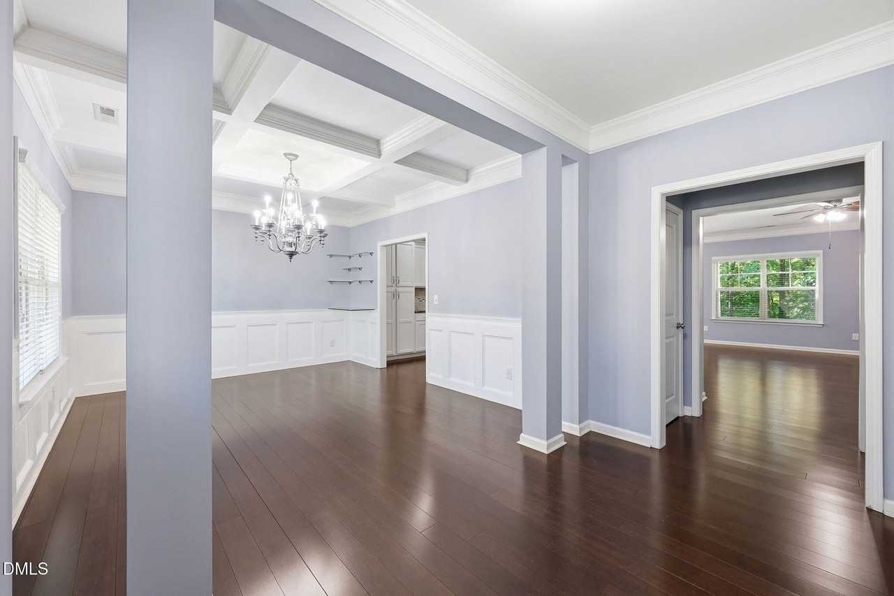 3019 Peachtree Town Ln - Photo 4 of 50