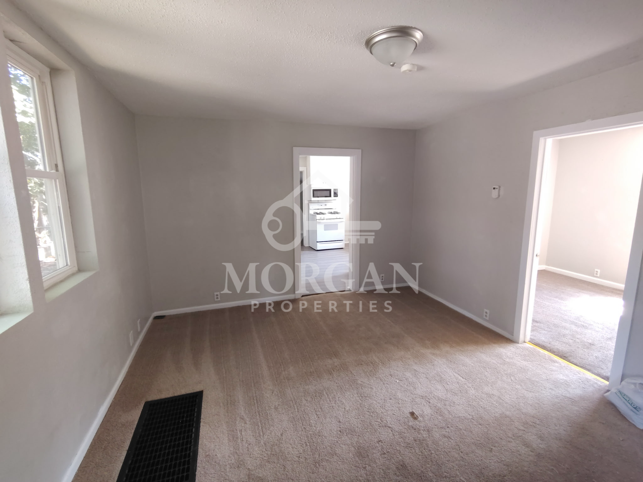 414 Delaware St - Photo 2 of 7
