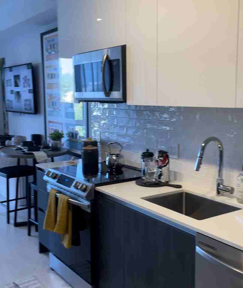 567 E 20th St #602 - Photo 6 of 15