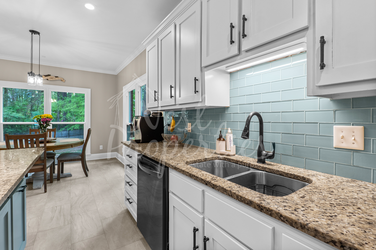 13 Williamstown Ct #1 - Photo 5 of 19