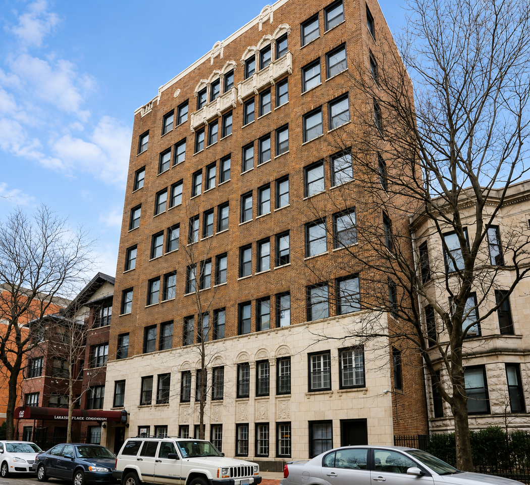 W Lakeside Pl & N Clarendon Ave - Photo 2 of 15
