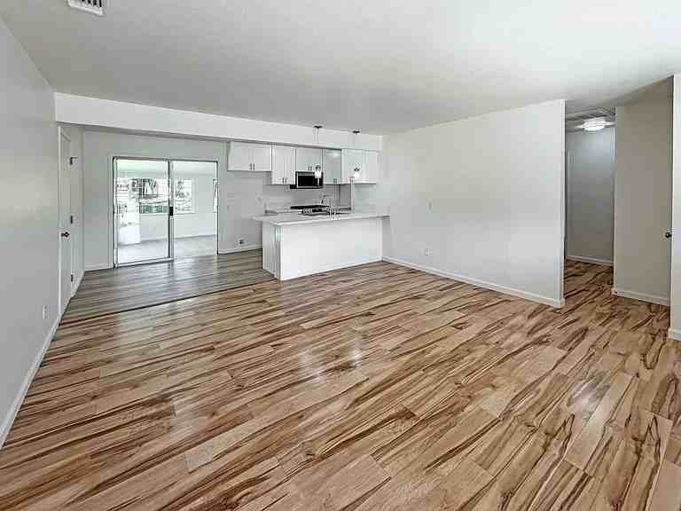7827 Glen Tree Drive - Photo 4 of 8