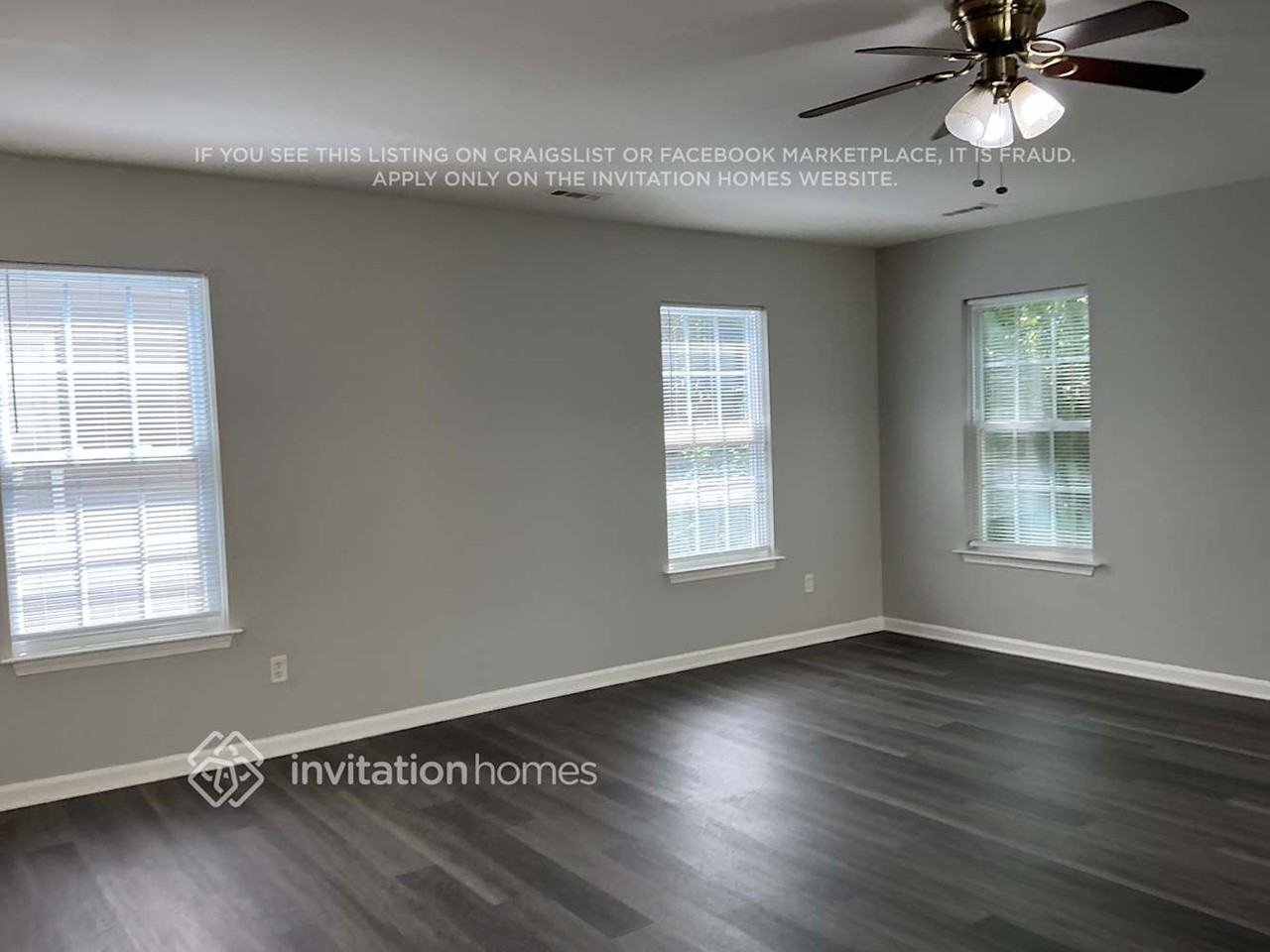 1320 Eastway Dr - Photo 6 of 20