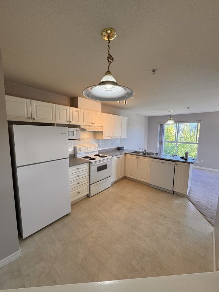 22230 North Avenue #510 - Photo 7 of 23