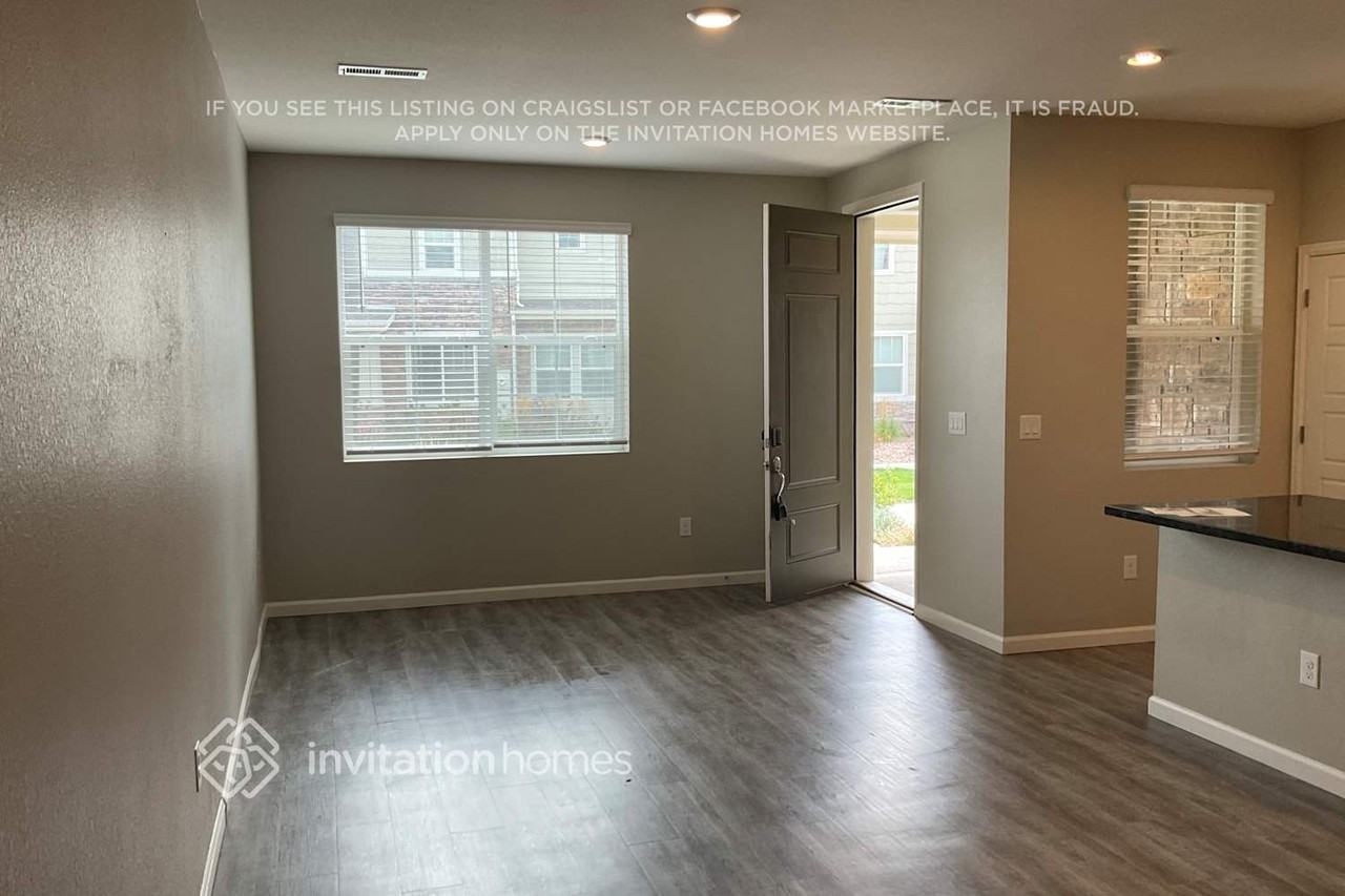 1884 S Elk Way - Photo 4 of 22