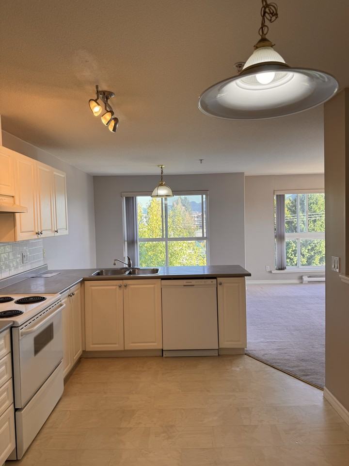 22230 North Avenue #510 - Photo 6 of 23