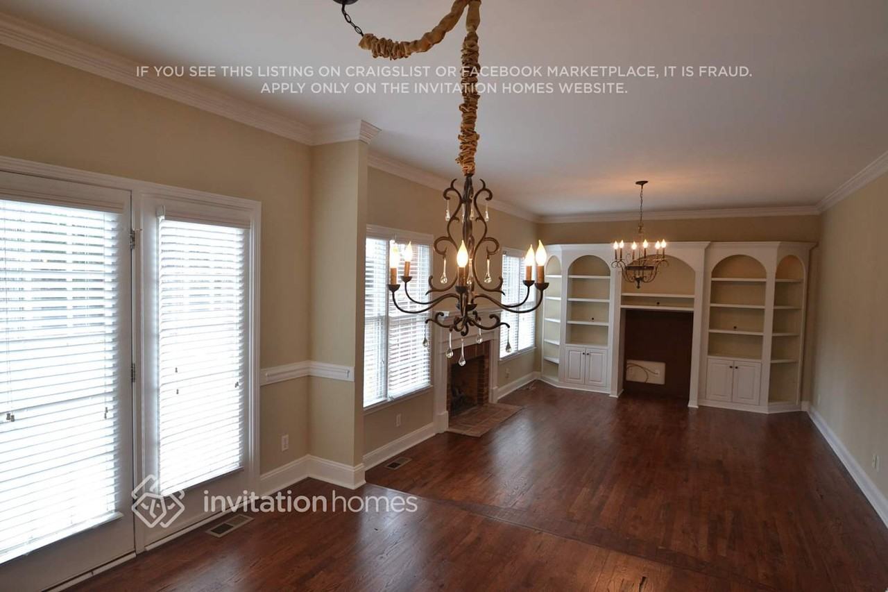 2736 Cotton Planter Ln - Photo 2 of 11