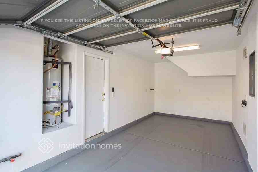 7264 Forefather St - Photo 4 of 21