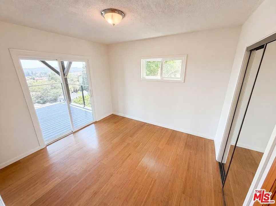 176 Waverly Drive - Photo 2 of 6