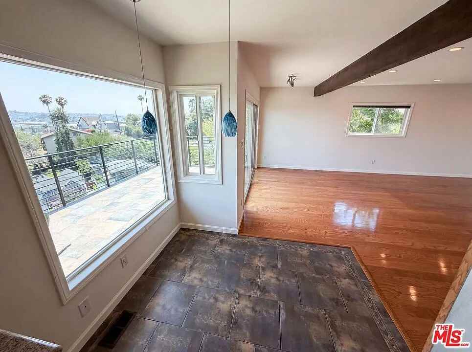 176 Waverly Drive - Photo 5 of 6