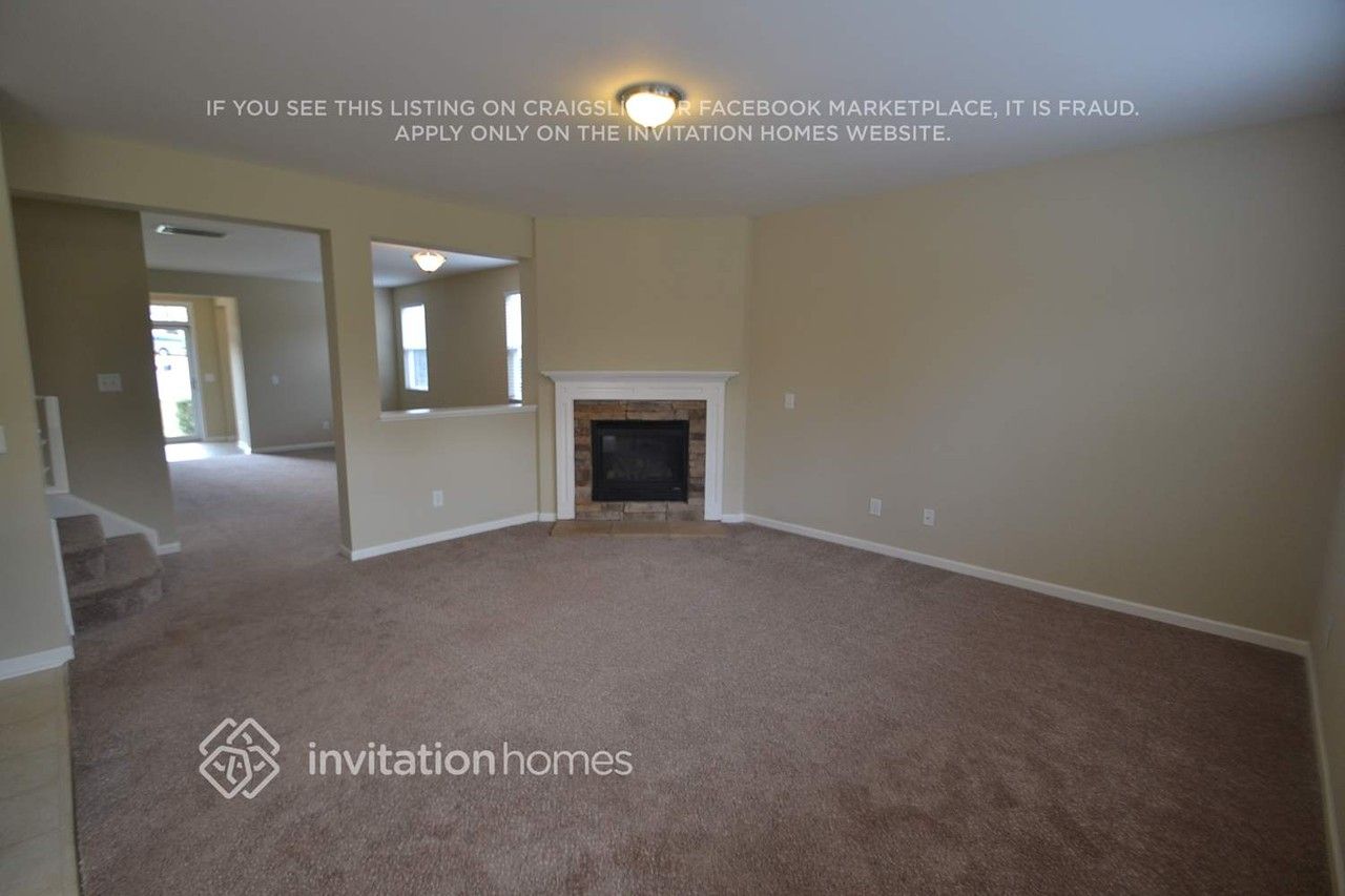 245 Georgetowne Dr - Photo 4 of 19