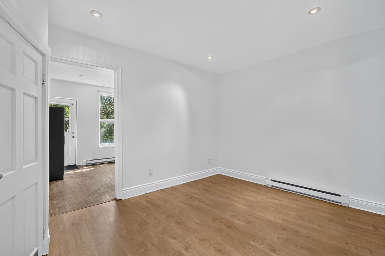 6025 Rue la Fontaine - Photo 5 of 10