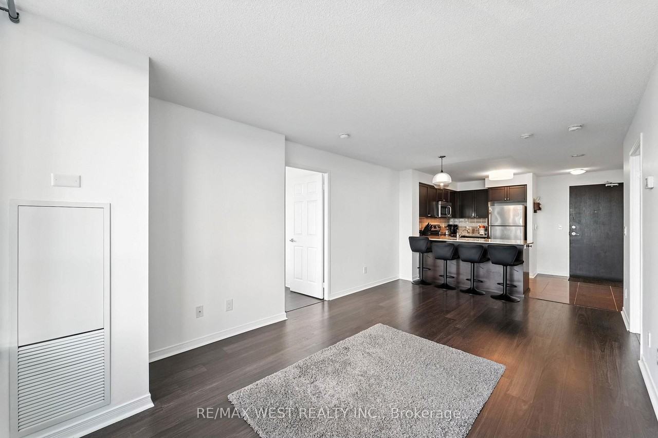 75 King William Crescent #PH2 - Photo 5 of 16