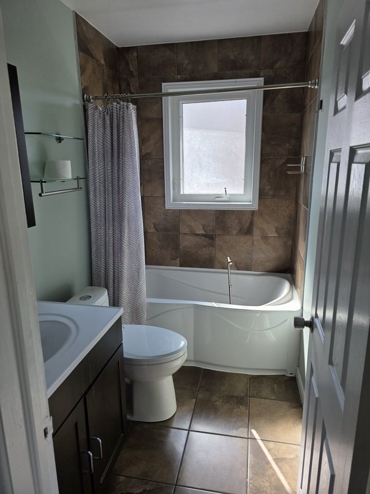 88 West Presland Road - Photo 3 of 7